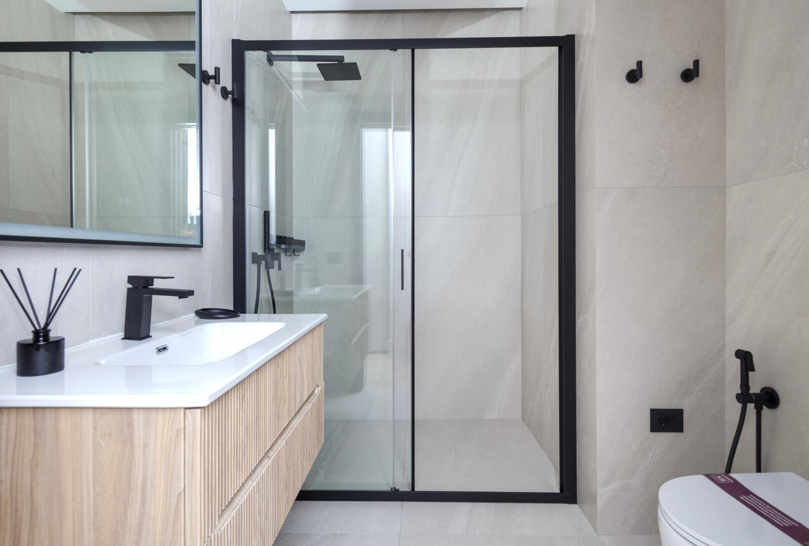 Feel right at home at this beautiful designed bathroom.